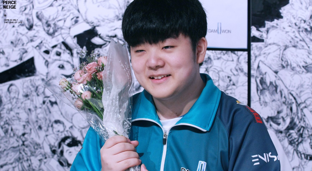 开云体育-包含Scout在DWG比赛中绝杀,关键助攻引发热议!的词条