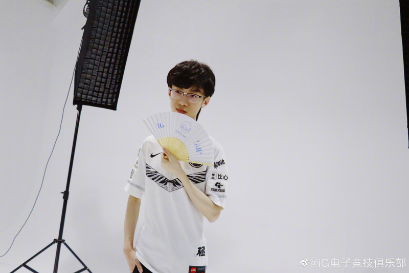 开云-Ning回归赛场，绝杀首场状态亮眼，IG观众沸腾！的简单介绍